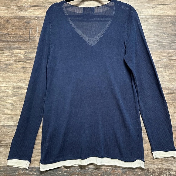 Absolutely Creative Worldwide Navy and White Sweater - Picture 2 of 3